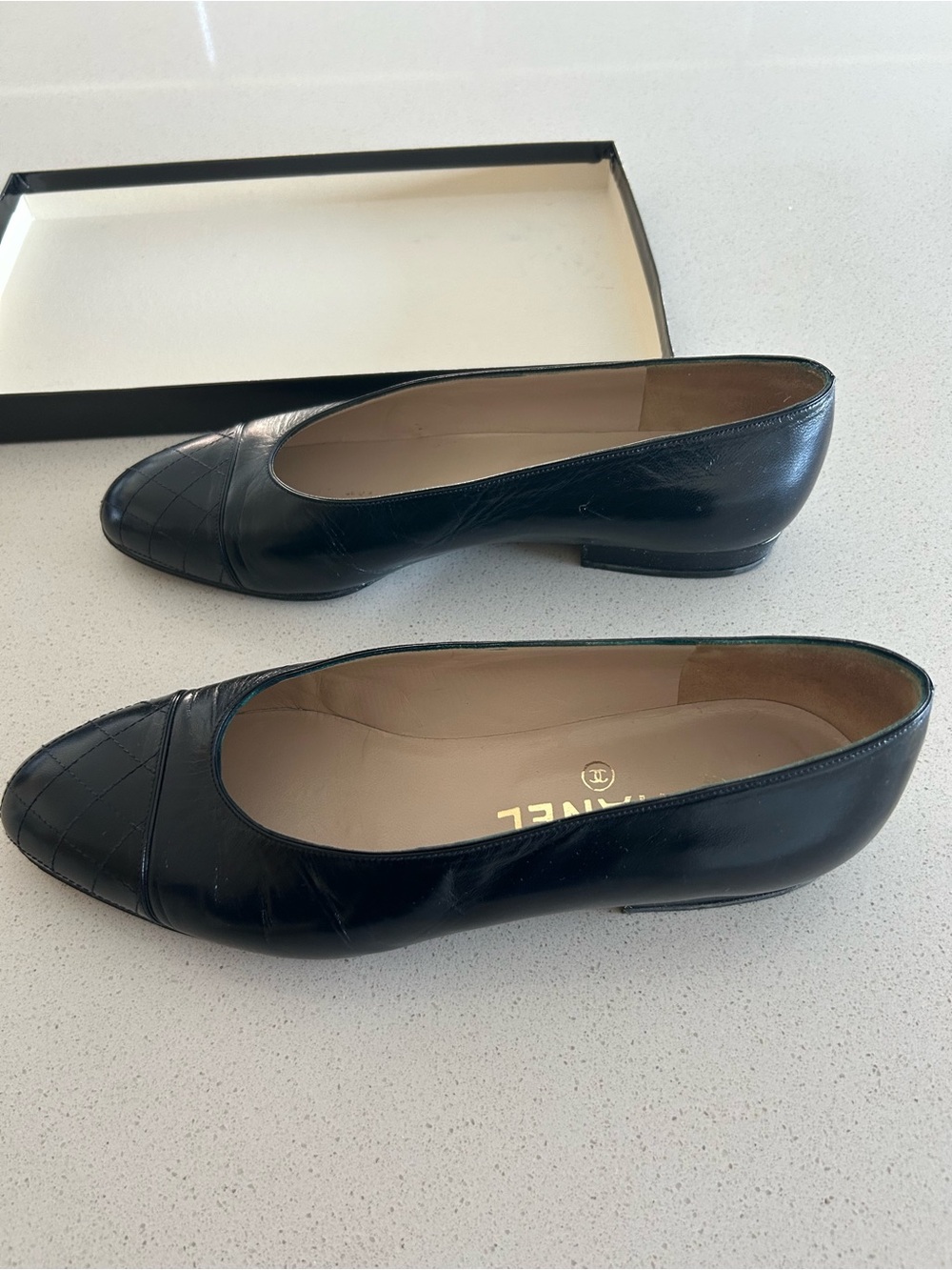 CHANEL Black Quilted Leather Pointed-Toe Flats - Picture 2 of 7